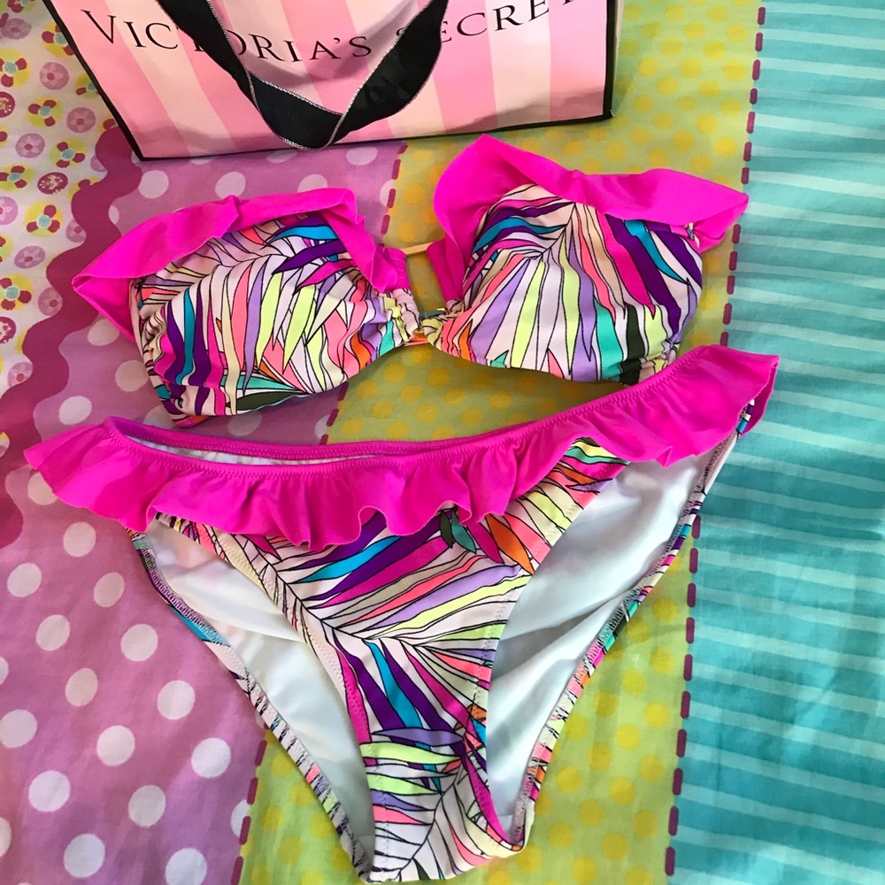 Bikini - Picture 2 of 5